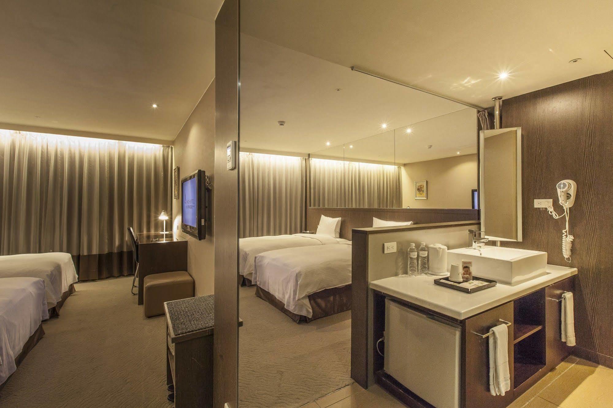Look Hotel Тайпей Екстериор снимка