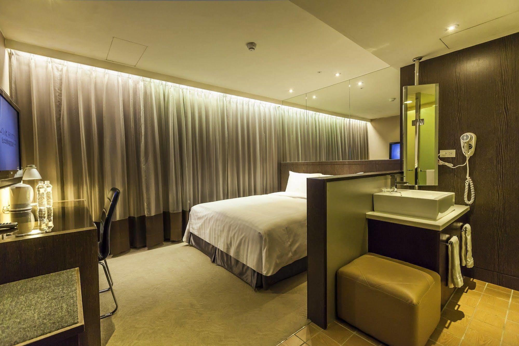 Look Hotel Тайпей Екстериор снимка